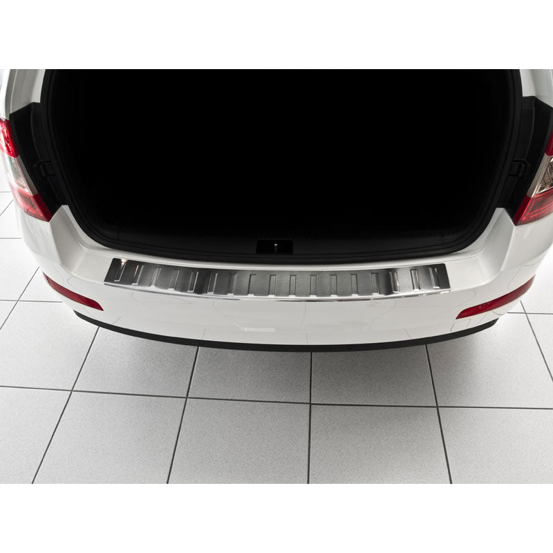 Avisa, protection de pare-chocs arrière, acier inoxydable, convient à Skoda Octavia III Kombi 2013-2016 'Ribs'