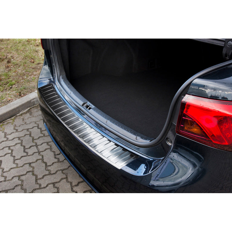 Avisa, Protection de pare-chocs arrière, acier inoxydable, compatible avec Toyota Avensis III Berline Facelift 2015- 'Ribs'