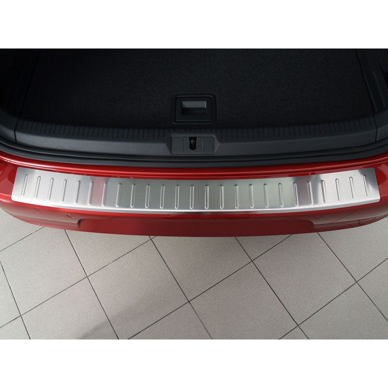 Avisa, Rear Bumper Protector, Stainless Steel, Fits Volkswagen Golf VII 3/5 doors 2012-2017 & FL 2017-2019 'Ribs'