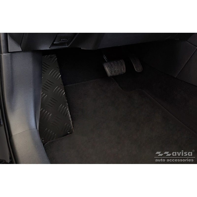 Avisa Aluminium Foot rest suitable for Toyota Corolla Cross 2022-