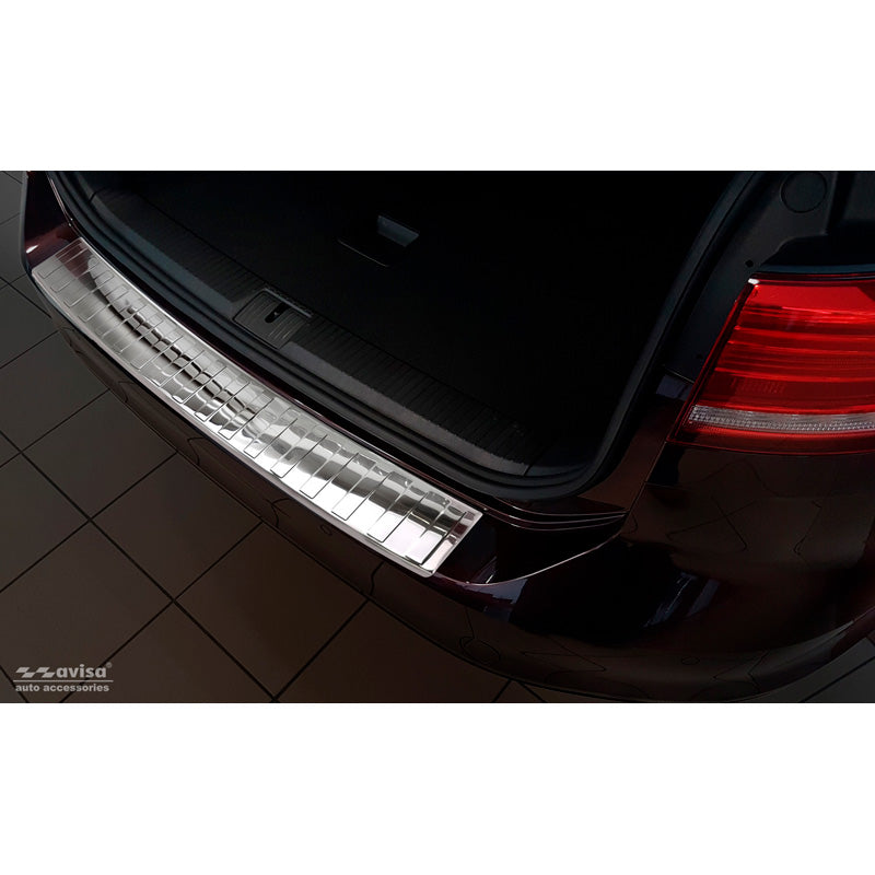 Avisa, protection de pare-chocs arrière, poli brillant, acier inoxydable, compatible avec Volkswagen Passat 3G Variant 2014-2023 « Nervures »