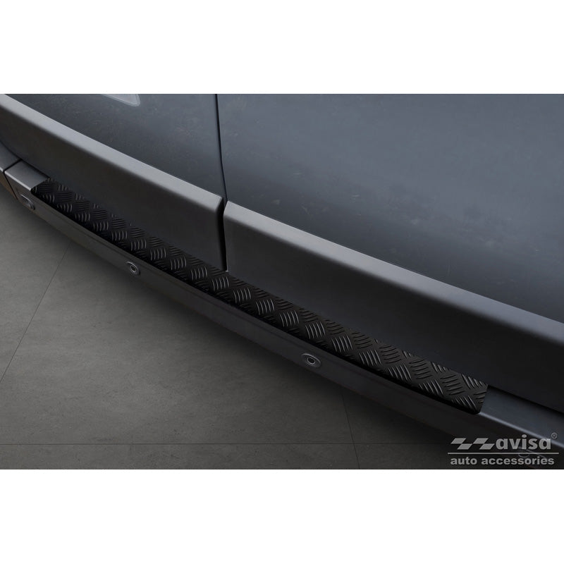 Avisa, Rear bumper protector, matte black, aluminum, fits Opel Movano / Renault Master II 2010-2018 & 2018-2021 'Riffled Plate'