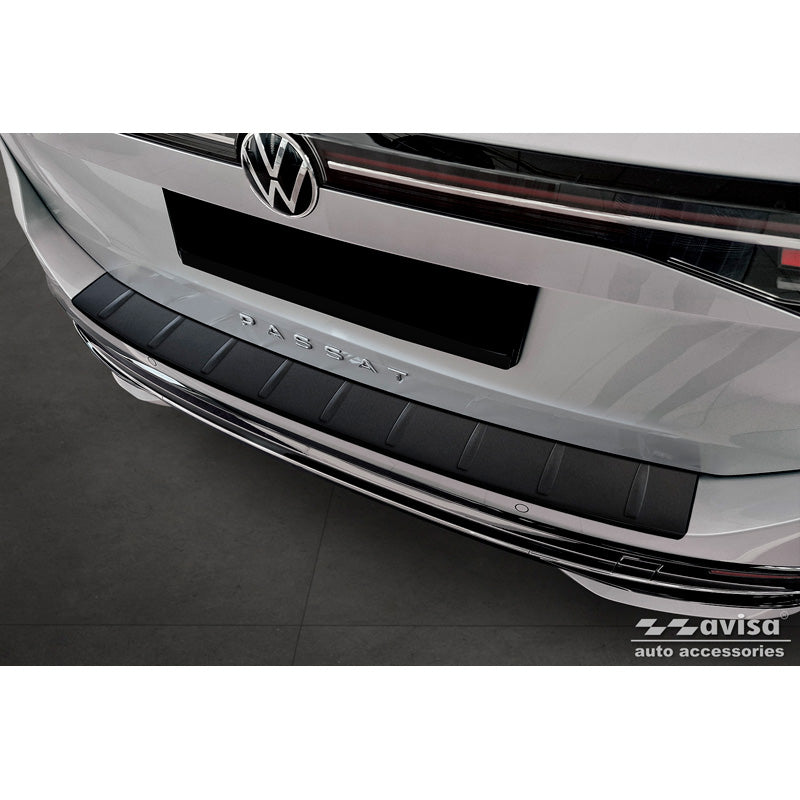 Avisa, achterbumperbeschermer, matzwart, roestvrij staal, past op Volkswagen Passat Variant (CJ5) 2023- 'Ribs'