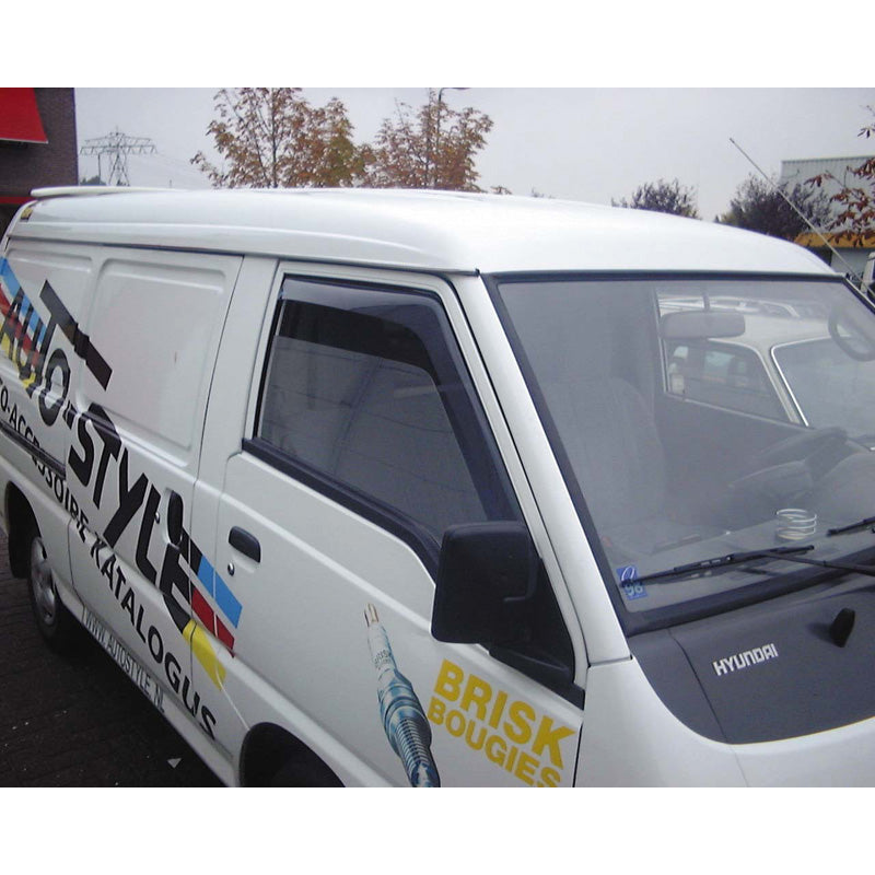 ClimAir, Winddeflectors voor voordeuren, Rookkleurig, geschikt voor Hyundai H1 5 deuren 2006-2007