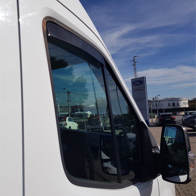 DGA, winddeflectors, rookkleurig, 2 stuks, passend voor Renault Master IV (F8) (2024-)