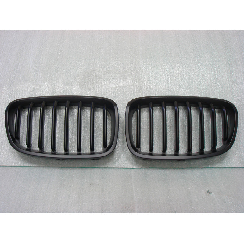 Matte black grille, fits BMW 1-Series F20/F21 2011-2015