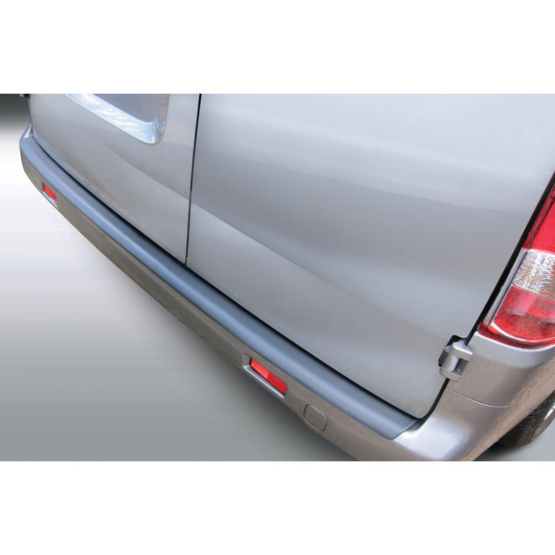 RGM, protection de pare-chocs arrière, plastique ABS, compatible avec Nissan NV200 Noir