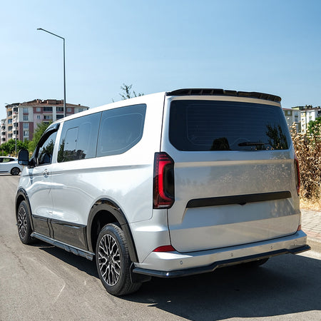OneWay, Underlæbe, bag, Blank sort, passer til Volkswagen Transporter T7 (2024-) & Ford Transit Custom (V710) (2023-)