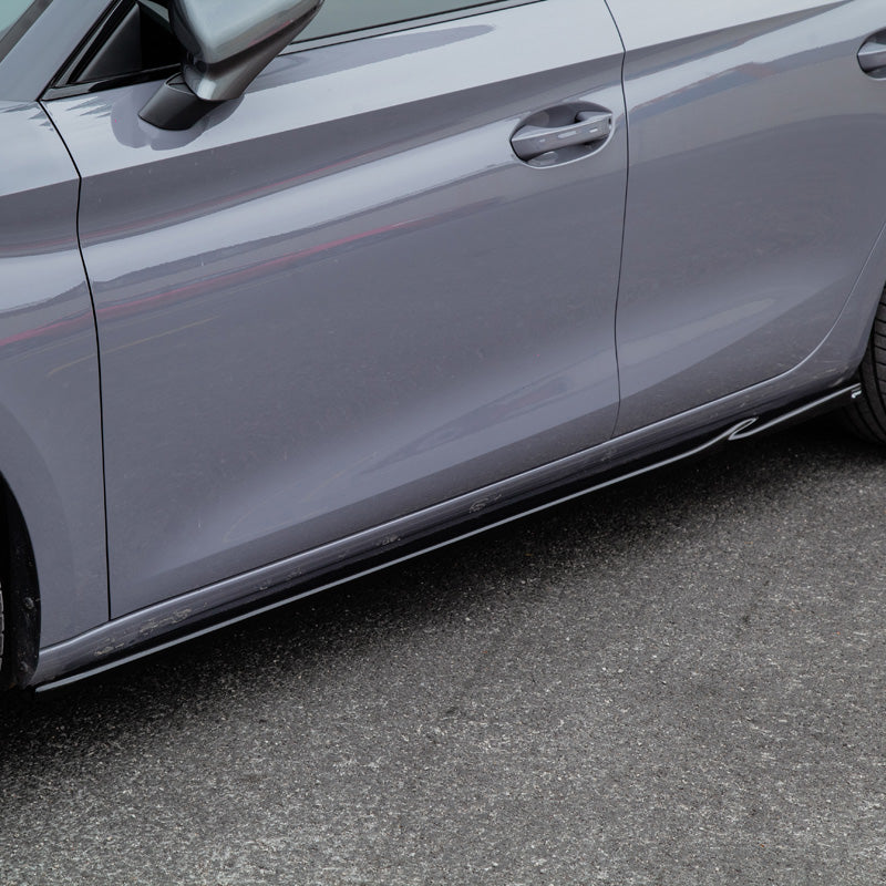 OneWay, Side skirts, Gloss black, 2 pcs., fits Seat Leon IV HB/ST FR & Cupra Leon HB/ST (2020-)