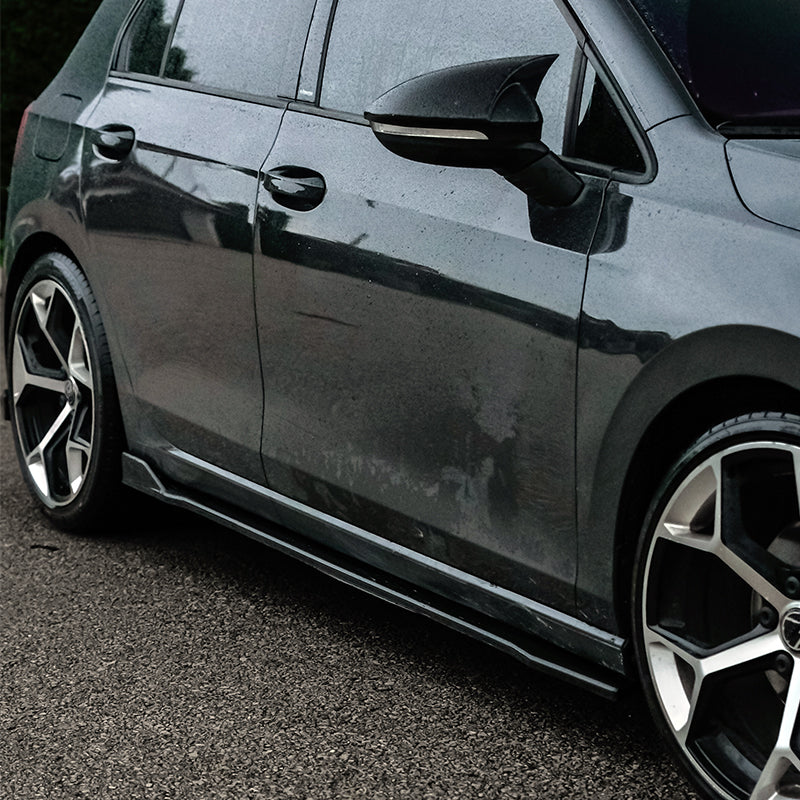 OneWay, sideskirts, glanzend zwart, past op Volkswagen Golf VIII HB/Variant (2020-2024) & FL (2024-), excl. GTi/GTD/GTE/R/R-Line