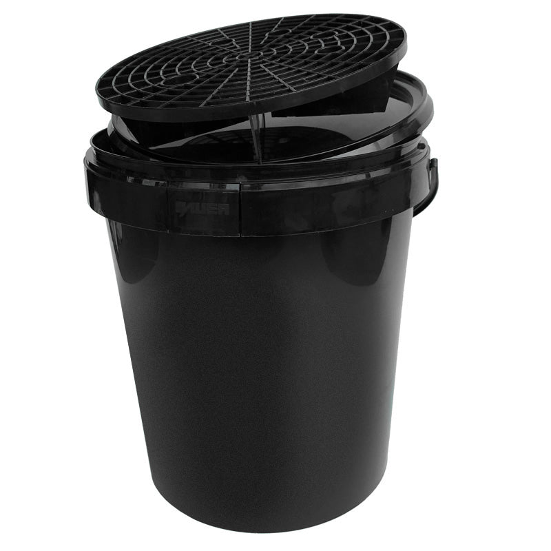 AutoStyle, 15L Wash Bucket with Lid and Grit Guard - Black